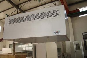 潔凈層流罩有風機內裝和風機外接兩種，安裝方式有懸掛式和落地支架式兩種